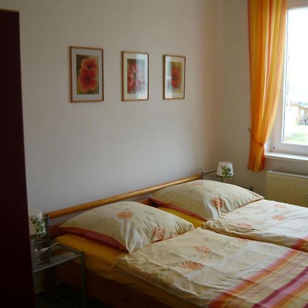 Uns Luett Wohnung Nossentiner Huette Exterior foto