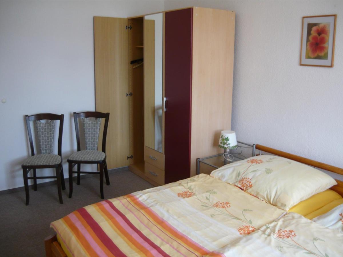 Uns Luett Wohnung Nossentiner Huette Exterior foto